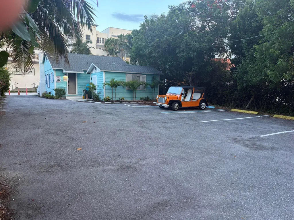 154 NE NE 5th Avenue Delray Beach FL 33483