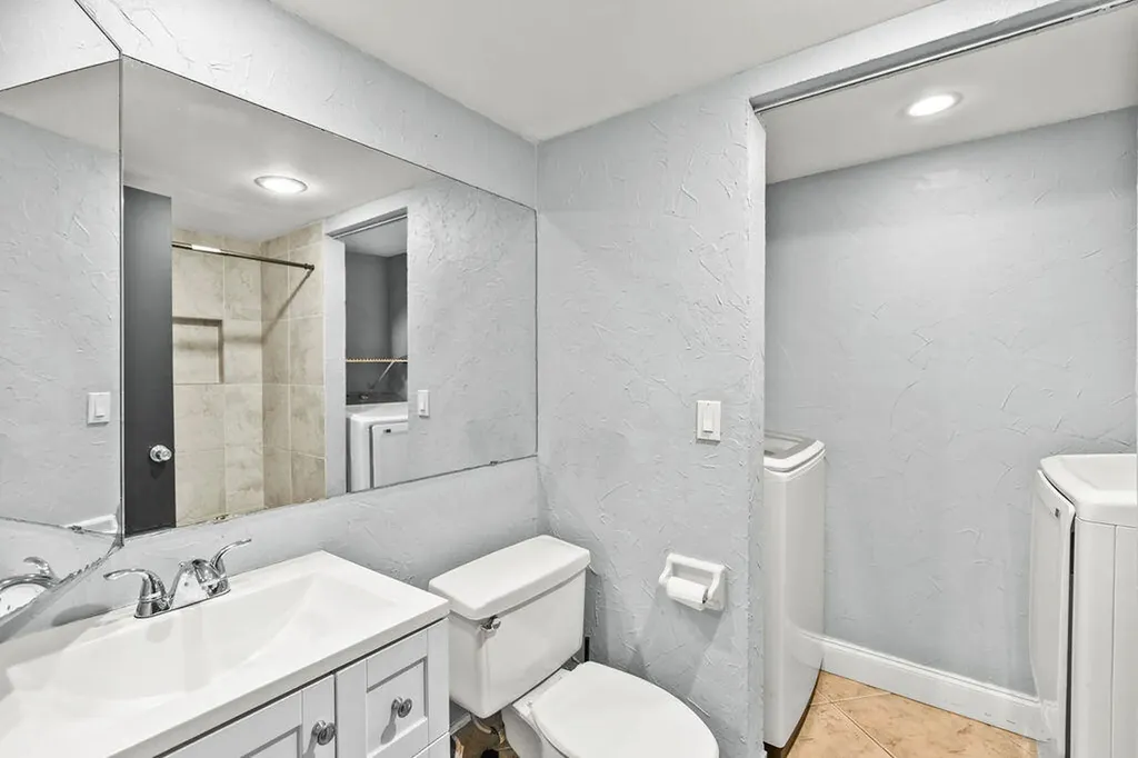 29 Lake Arbor Drive Palm Springs FL 33461