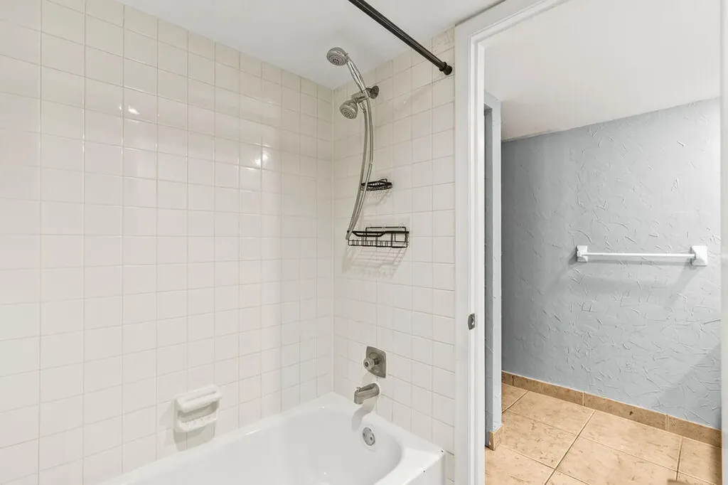 29 Lake Arbor Drive Palm Springs FL 33461