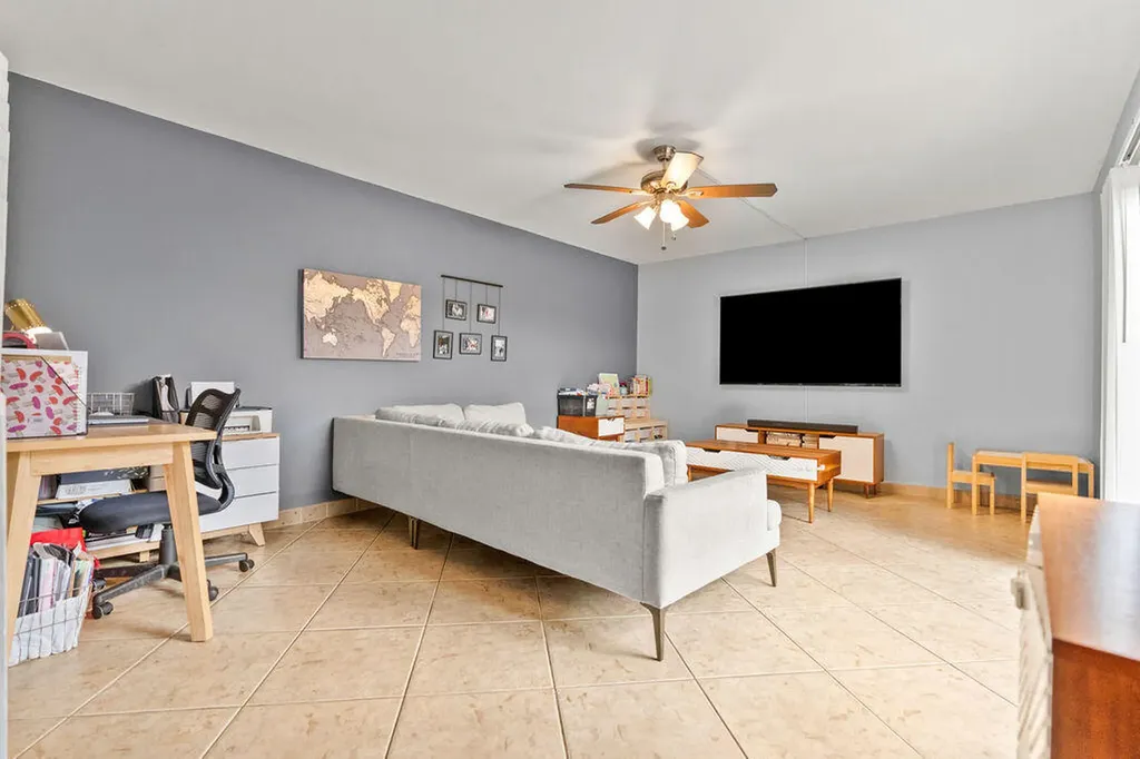 29 Lake Arbor Drive Palm Springs FL 33461