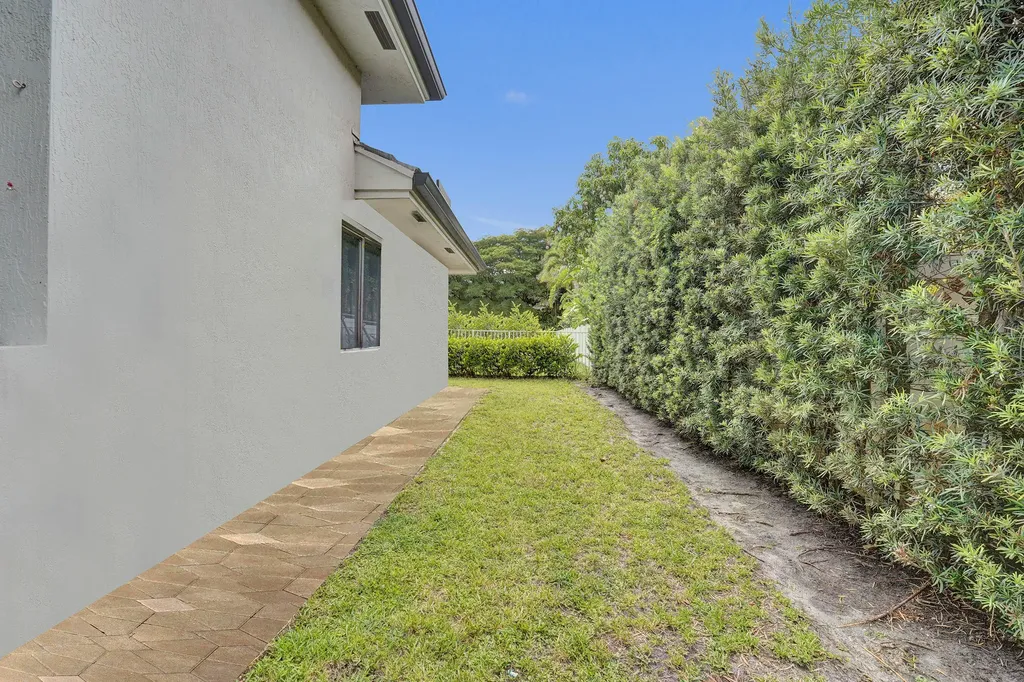 3348 Oak Hill Street Fort Lauderdale FL 33312
