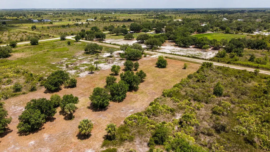 19371 NW 254th Street Okeechobee FL 34972
