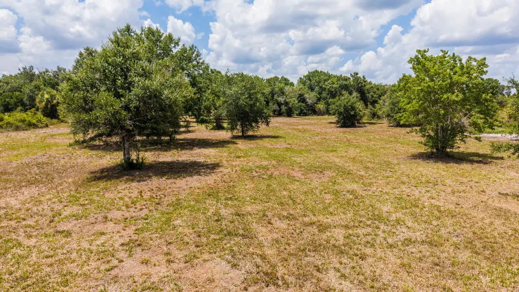 19371 NW 254th Street Okeechobee FL 34972