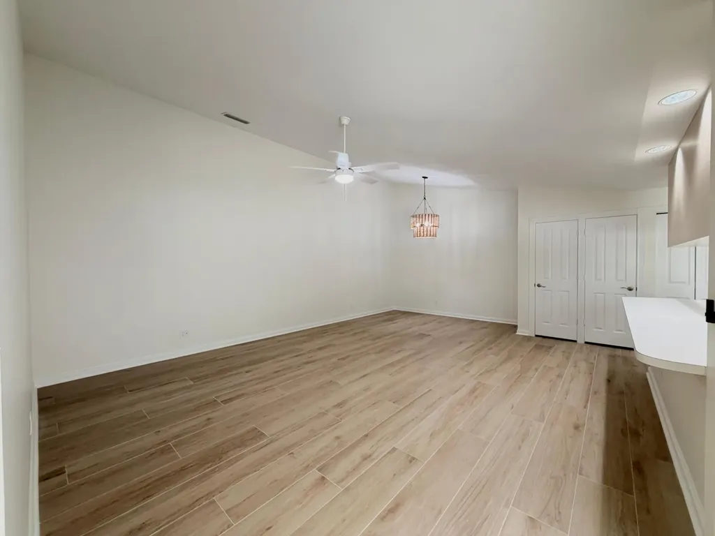 6104 Red Oak Court Palm Beach Gardens FL 33410