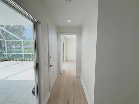 6104 Red Oak Court Palm Beach Gardens FL 33410