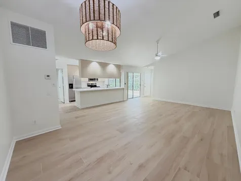 6104 Red Oak Court Palm Beach Gardens FL 33410