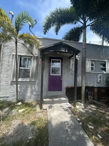 25 SW 10th Street Dania Beach FL 33004