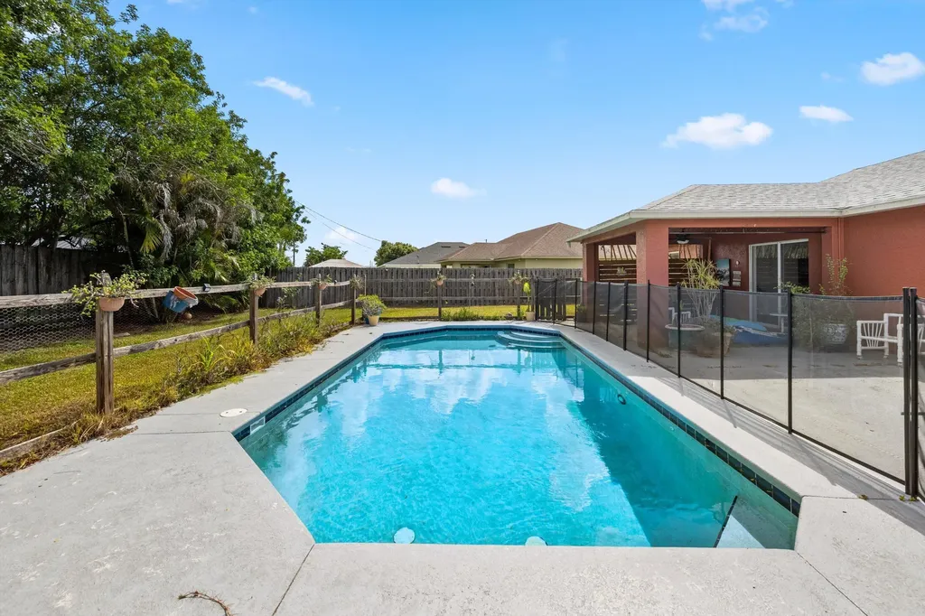 2472 SW Page Circle Port St Lucie FL 34953