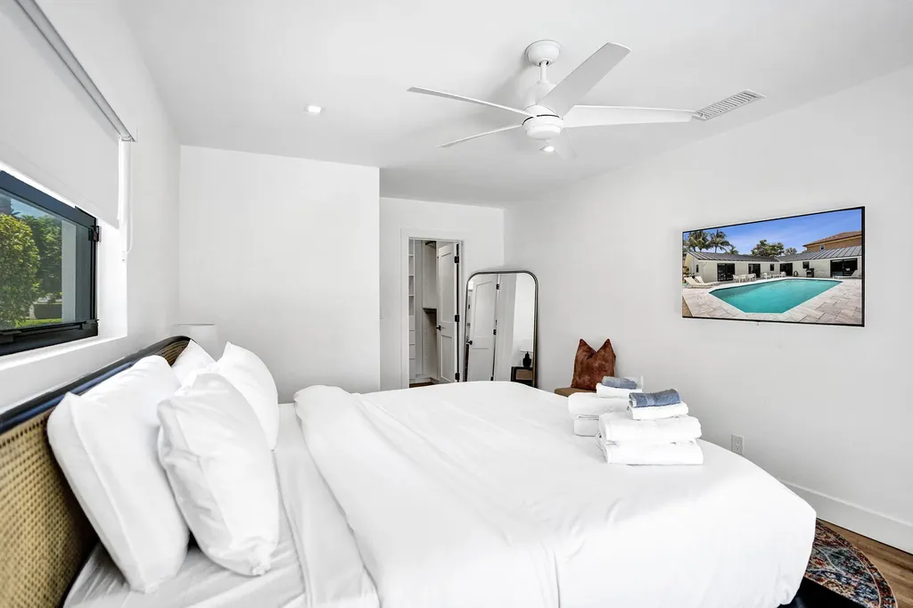 933 Banyan Drive Delray Beach FL 33483