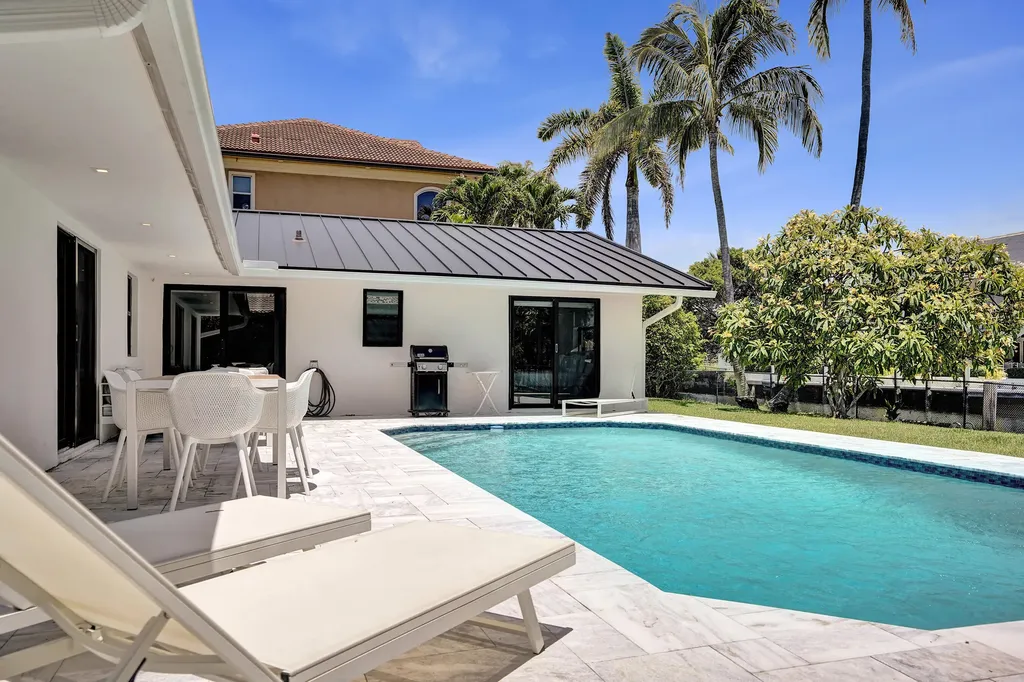 933 Banyan Drive Delray Beach FL 33483
