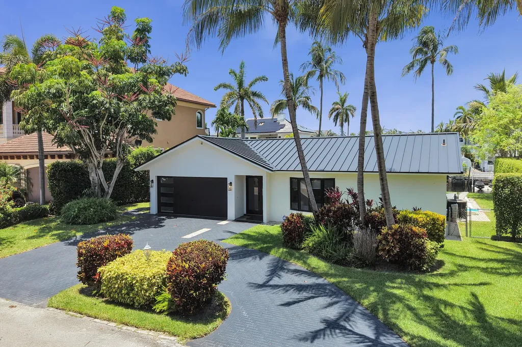 933 Banyan Drive Delray Beach FL 33483