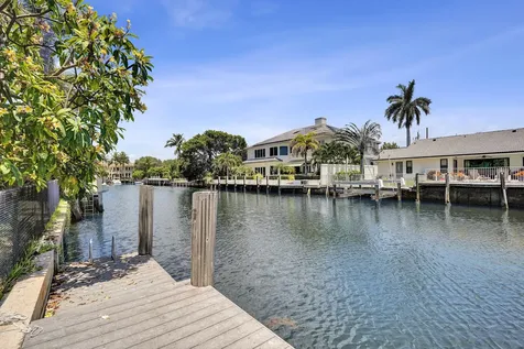 933 Banyan Drive Delray Beach FL 33483