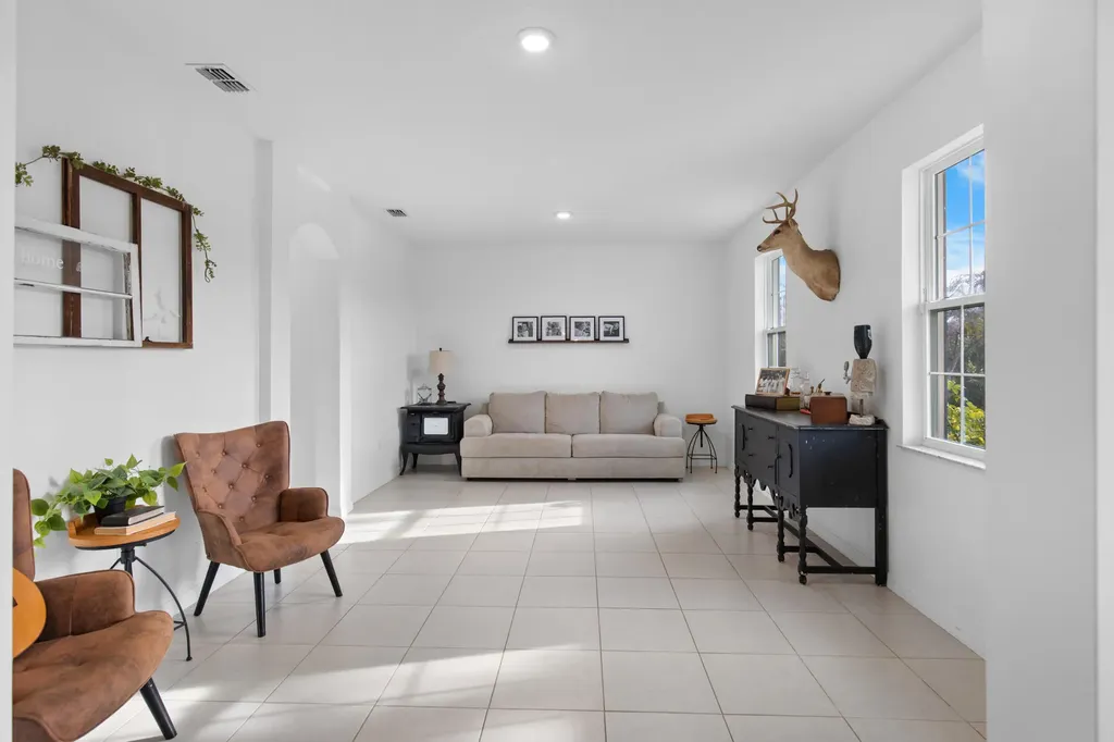 5648 NW Lorna Court Port St Lucie FL 34986