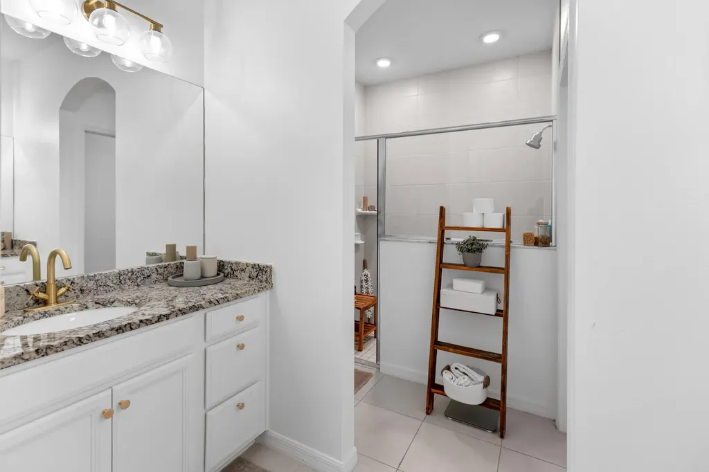 5648 NW Lorna Court Port St Lucie FL 34986