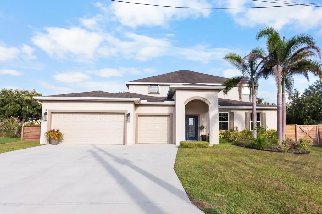 5648 NW Lorna Court Port St Lucie FL 34986