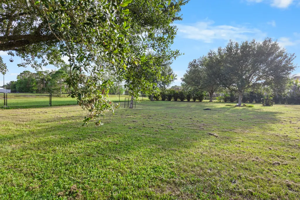 5648 NW Lorna Court Port St Lucie FL 34986