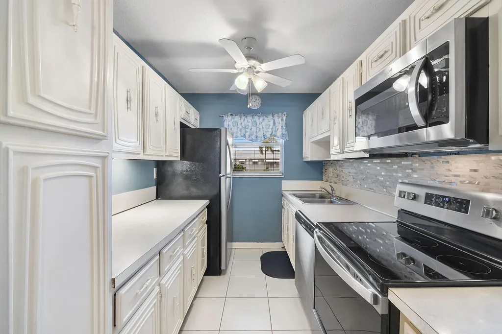 212 W High Point Terrace W Delray Beach FL 33445