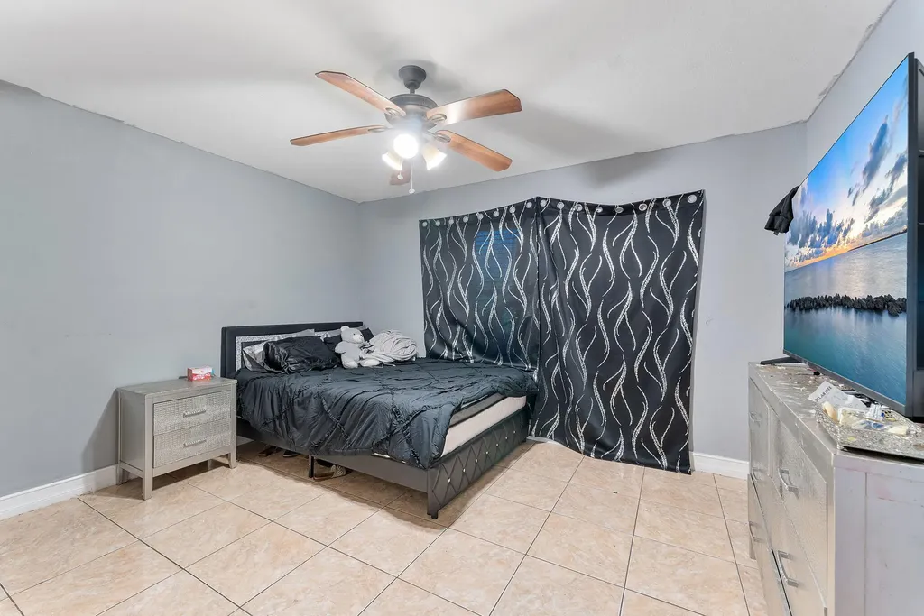 5636 Priscilla Lane Lake Worth FL 33463