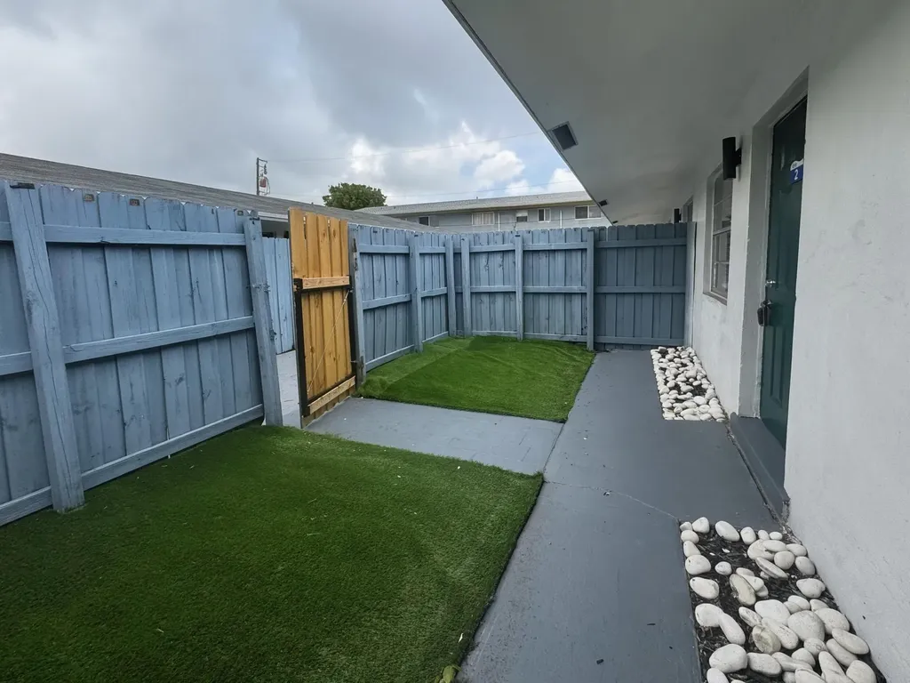 522 SW 20th Avenue Fort Lauderdale FL 33312