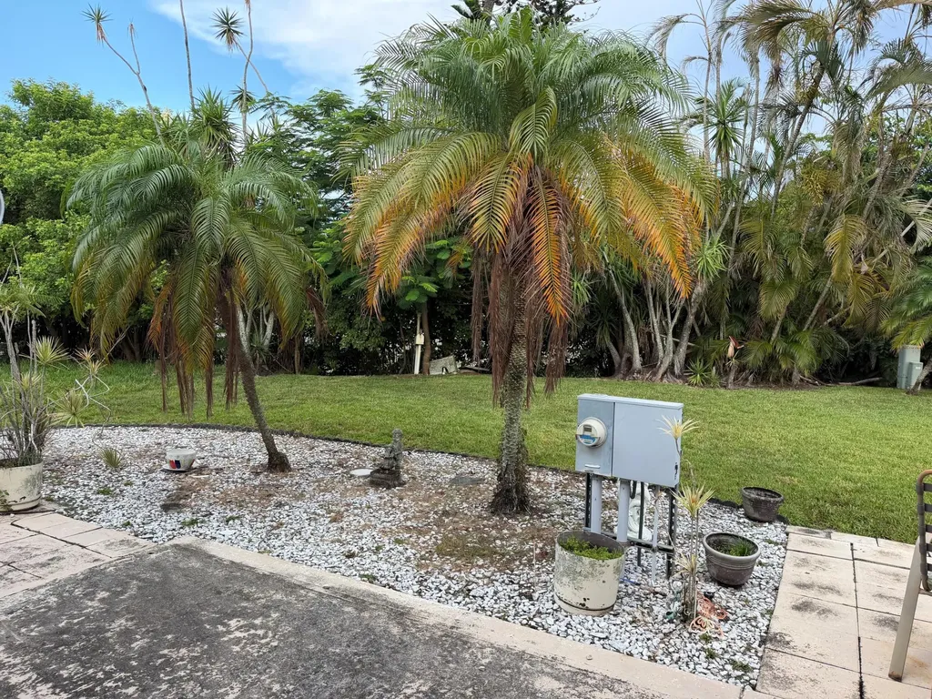 2141 SW 87th Terrace Davie FL 33324