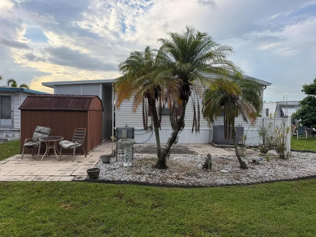 2141 SW 87th Terrace Davie FL 33324