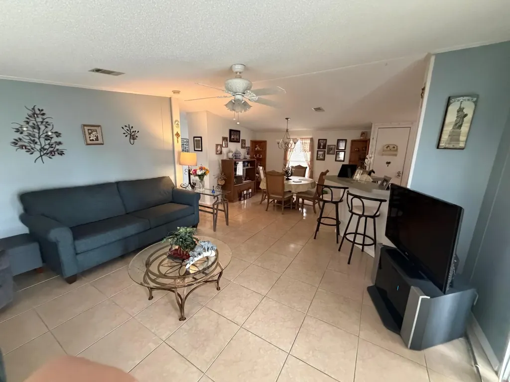 2141 SW 87th Terrace Davie FL 33324