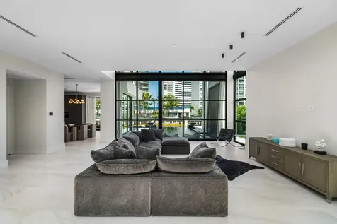 1670 E Terra Mar Drive Lauderdale By The Sea FL 33062