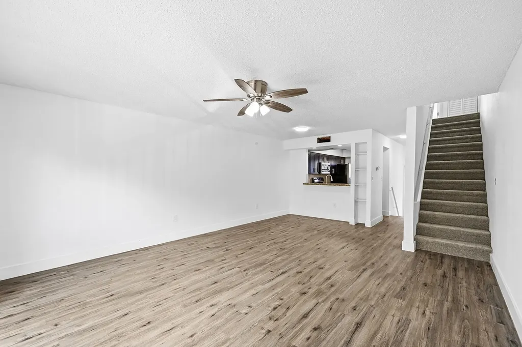 4012 Del Rio Way Sunrise FL 33351
