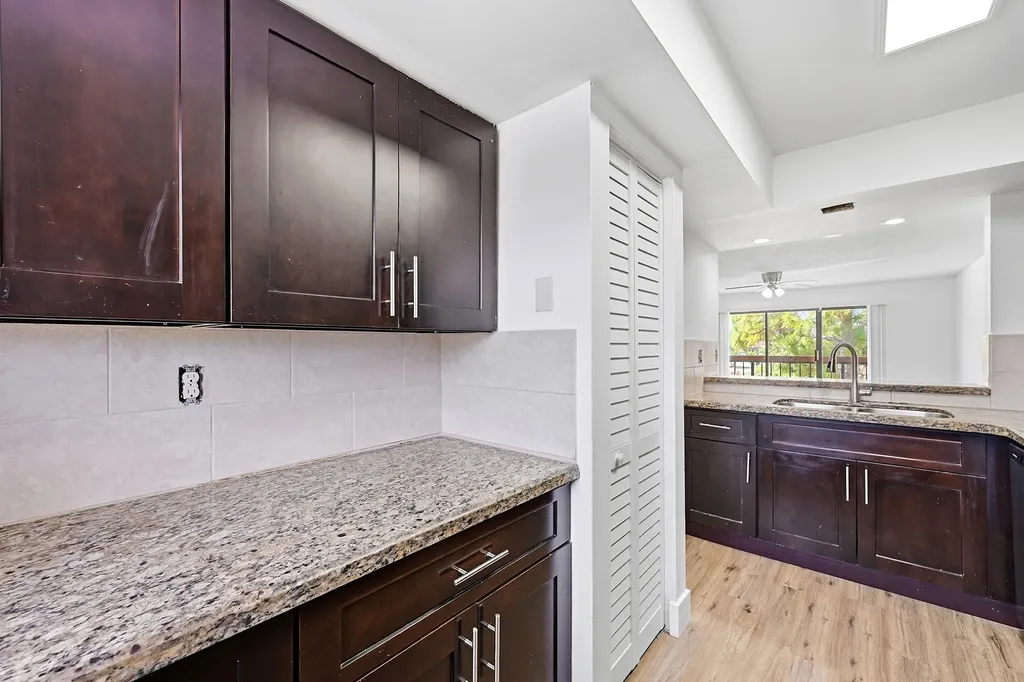 4012 Del Rio Way Sunrise FL 33351