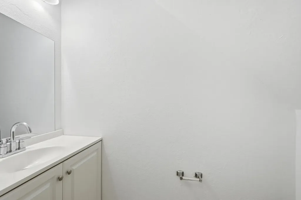 4012 Del Rio Way Sunrise FL 33351