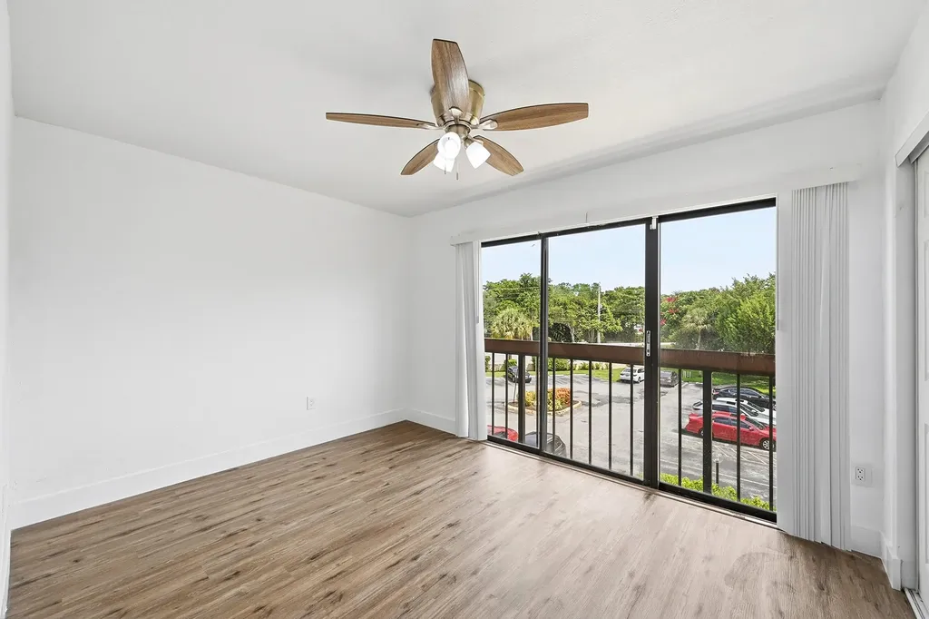 4012 Del Rio Way Sunrise FL 33351