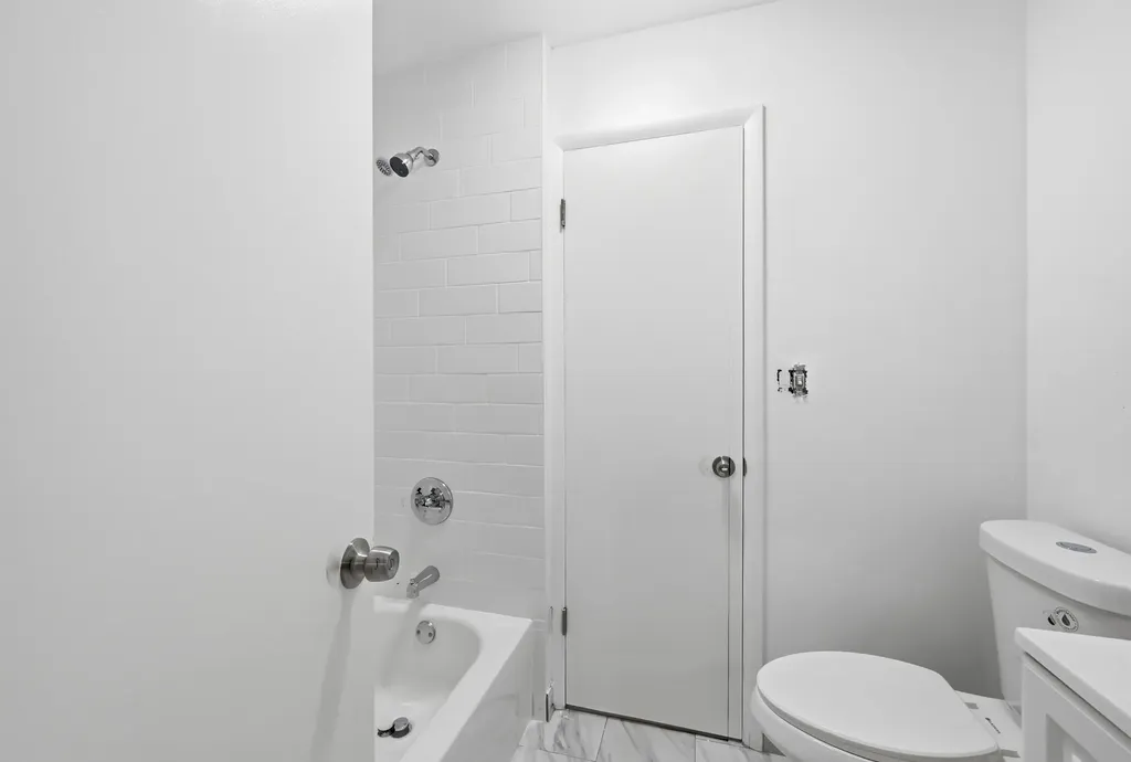 4012 Del Rio Way Sunrise FL 33351