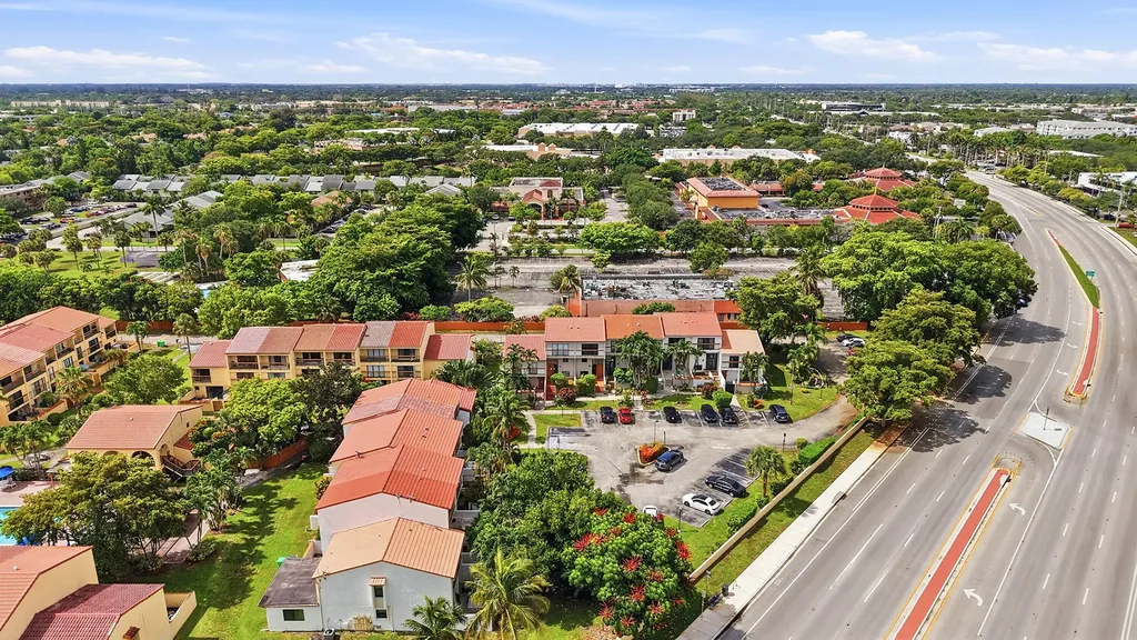4012 Del Rio Way Sunrise FL 33351