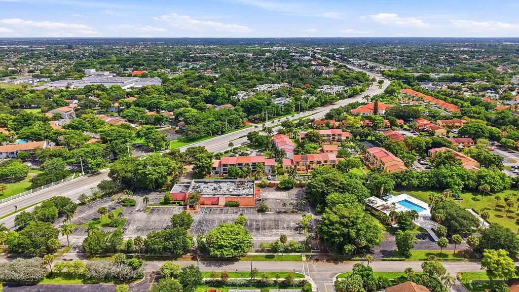 4012 Del Rio Way Sunrise FL 33351