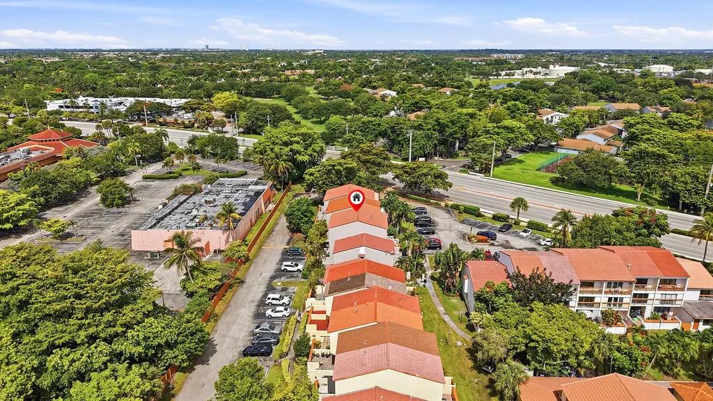 4012 Del Rio Way Sunrise FL 33351