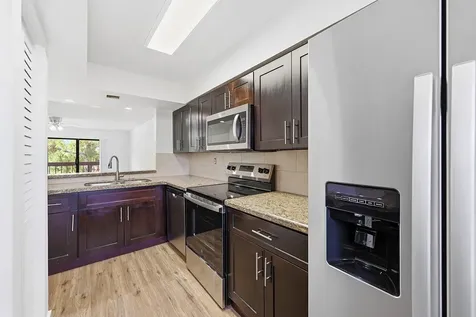 4012 Del Rio Way Sunrise FL 33351