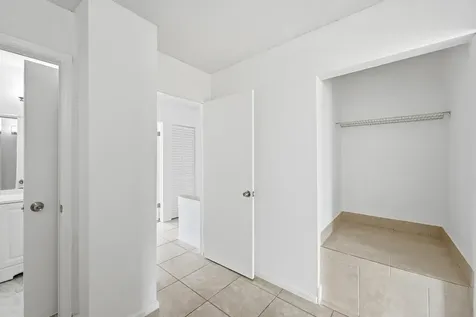 4012 Del Rio Way Sunrise FL 33351