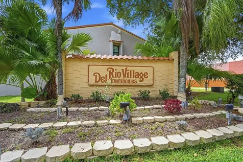 4012 Del Rio Way Sunrise FL 33351