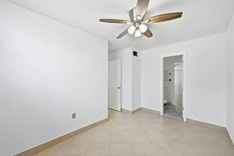 4012 Del Rio Way Sunrise FL 33351