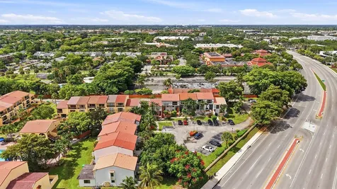 4012 Del Rio Way Sunrise FL 33351