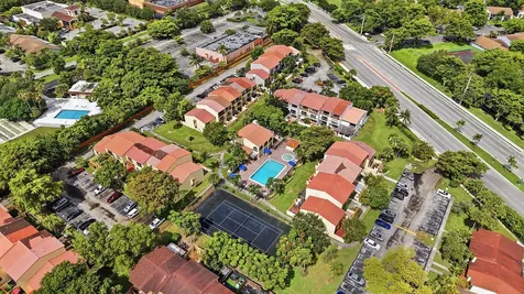 4012 Del Rio Way Sunrise FL 33351