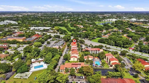 4012 Del Rio Way Sunrise FL 33351