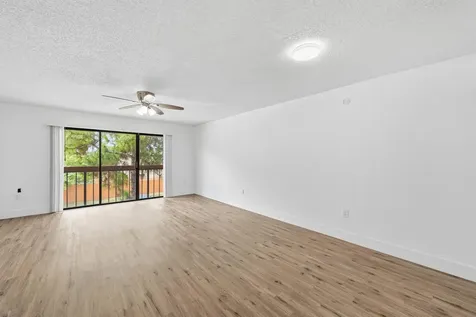4012 Del Rio Way Sunrise FL 33351