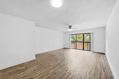 4012 Del Rio Way Sunrise FL 33351
