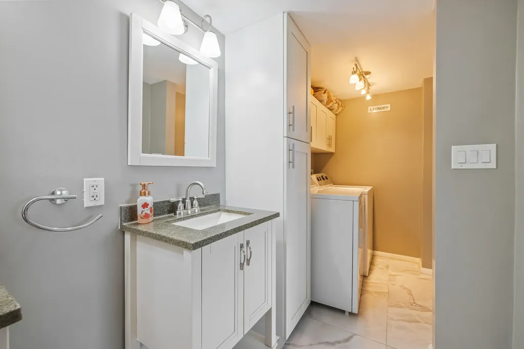 575 Oaks Lane Pompano Beach FL 33069