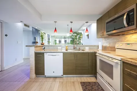 575 Oaks Lane Pompano Beach FL 33069