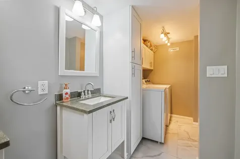 575 Oaks Lane Pompano Beach FL 33069