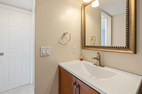 575 Oaks Lane Pompano Beach FL 33069