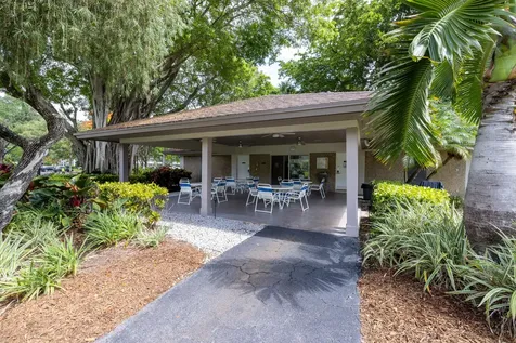 575 Oaks Lane Pompano Beach FL 33069