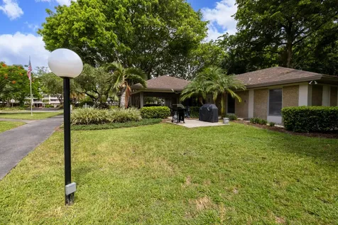 575 Oaks Lane Pompano Beach FL 33069